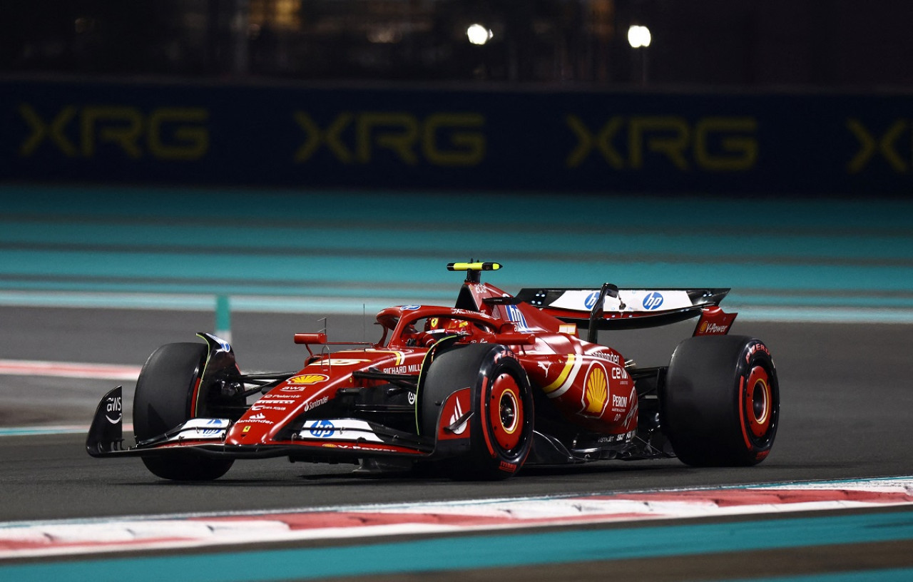 La Ferrari de Carlos Sainz Jr. en Abu Dhabi. Foto: Reuters.