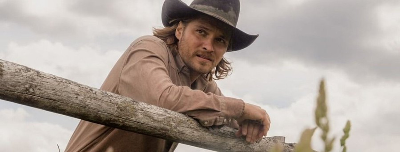 Luke Grimes en Yellowstone. Fuente: X