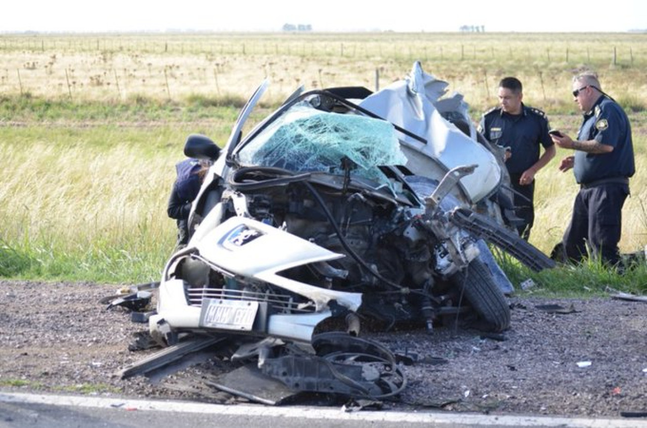 Así quedó el auto en el que viajaba Julia Lescano, Fuente: X @Hechosanderecho