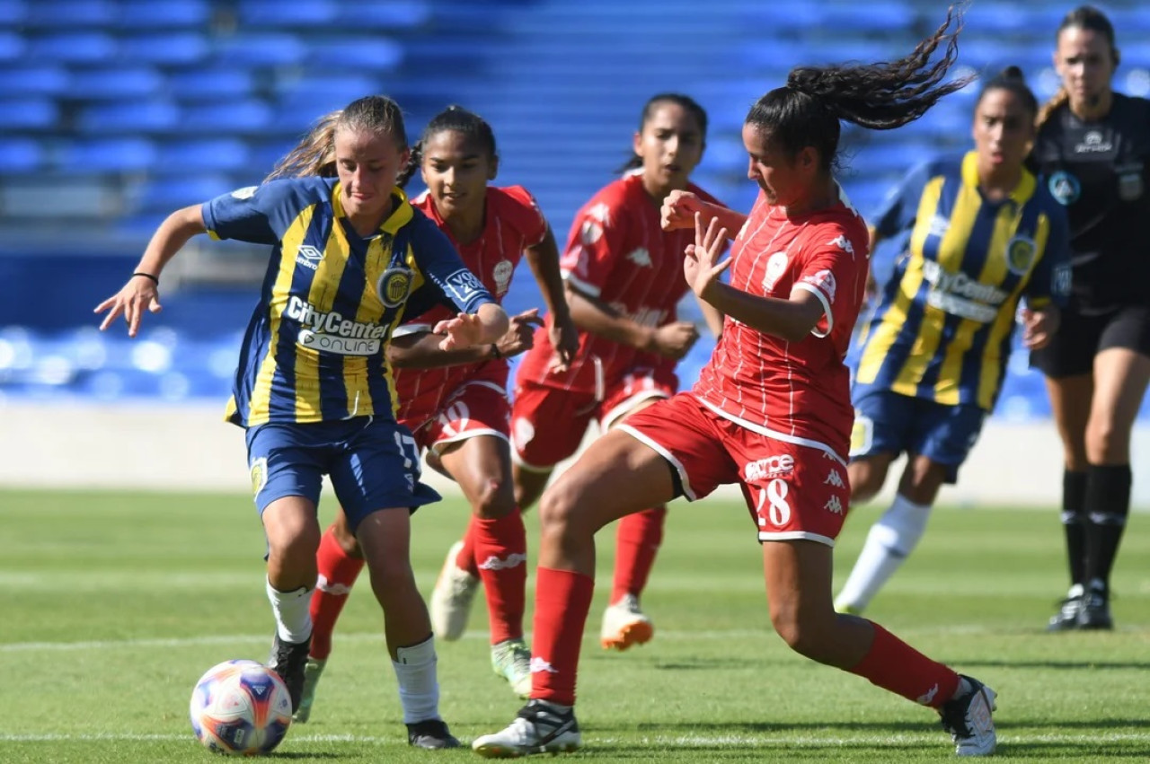 Rosario Central y Huracán en el fútbol femenino.