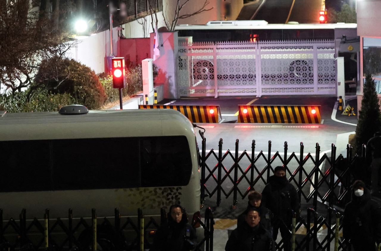 Operativo para impedir la detención de  Yoon Suk-yeol, presidente de Corea del Sur. Foto: Reuters.