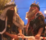 Rey Mago se enoja y agrede a un chico
