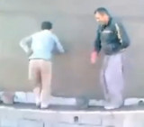 Obreros que bailan muy mal