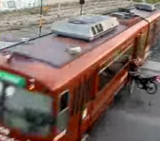 Motociclista choco con tren en Mendoza (Youtube)