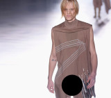 Modelos mostraron sus penes en desfile (El País)