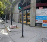 Rampa para discapacitados con semáforo