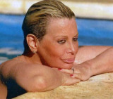 Topless de Carmen Barbieri (Caras)