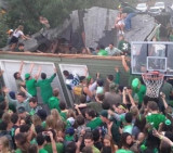 Cayó techo en fiesta de estudiantes