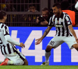 Carlos Tevez (Reuters)