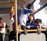 Pelea por un asiento en el colectivo 