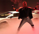 David Hasselhoff estrenó videoclip (Facebook)