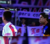 Escupitajo de Pablo Pérez al Pity Martínez (Fox)