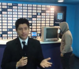 Hinchas de Racing se burla del robo en Independiente