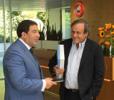 Ricardo Echegaray y Michel Platini (AFIP)
