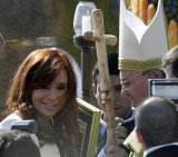 Cristina Kirchner con el Papa en Paraguay 