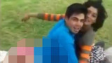 Pareja teniendo sexo en una plaza