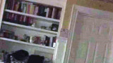 Fantasma que canta junto a una niña 