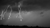 Graban tormenta eléctrica