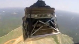 Fuerza aérea tira camionetas