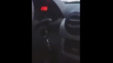 Se graba conduciendo sin manos
