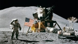 Astronautas en la Luna