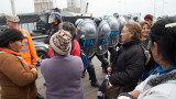 Protesta de jubilados en Puente Pueyrredón (NA)
