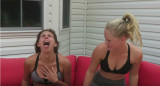 Chicas comen ají picante
