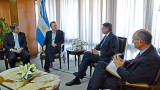 Alfonso Prat-Gay, Mauricio Macri y Jack Lew (NA)