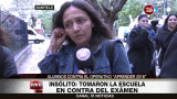 Protesta en colegio por exámenes - Canal 26