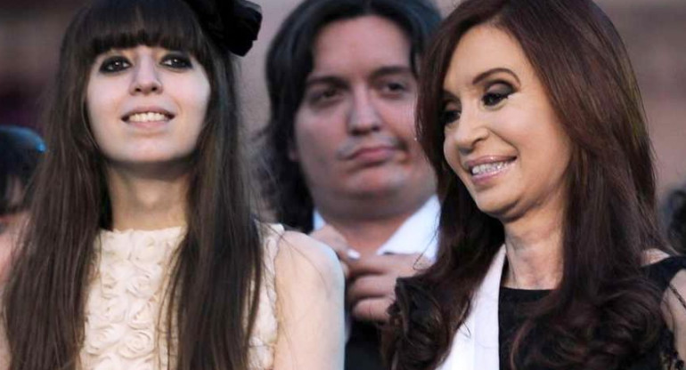 Cristina Kirchner y sus hijos 
