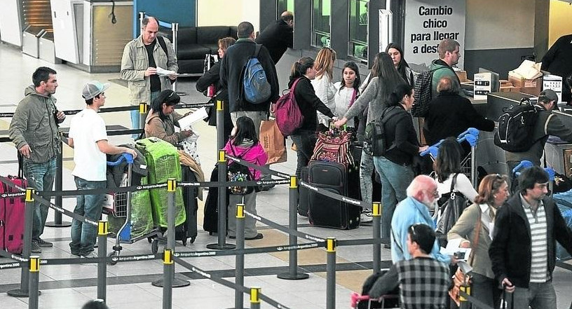 Turistas argentinos que viajan al exterior