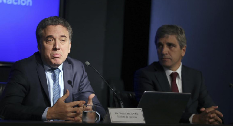 Conferencia de prensa de Nicolás Dujovne y Luis Caputo (NA)