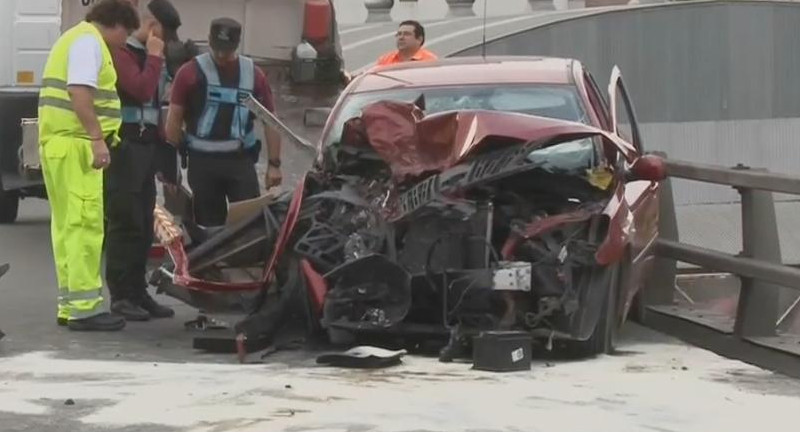 Choque - autopista 25 de Mayo