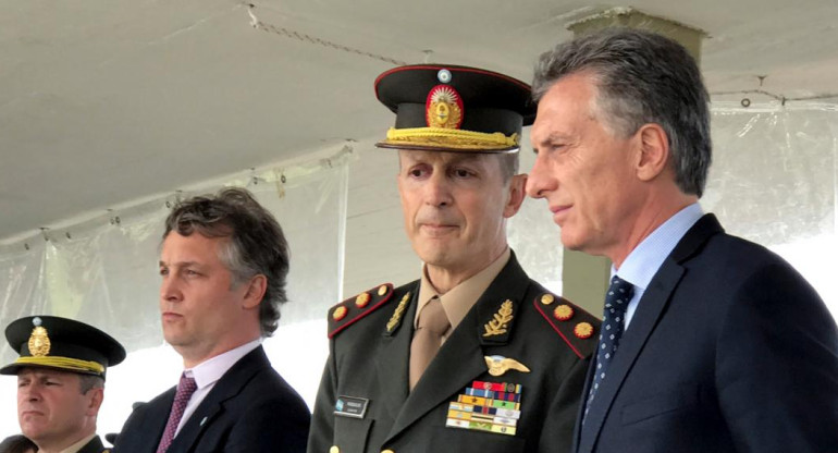 Mauricio Macri - Fuerzas Armadas - Política
