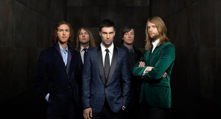 Maroon 5  homenajea  a las mujeres en su nuevo videoclip