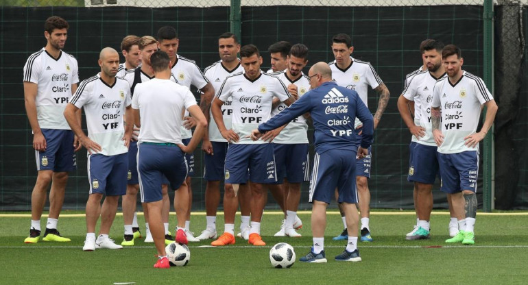 Mundial 2018 - Selección Argentina entrena en Barcelona - Reuters -