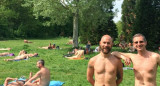 Nudistas en París