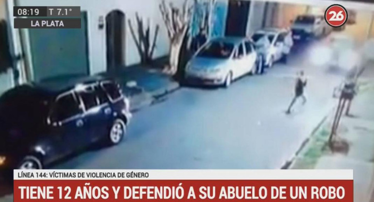 Niño evitó el robo a su abuelo con un palo en La Plata (Canal 26)