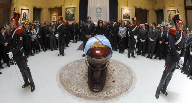 Cristina Kirchner en velatorio de Néstor Kirchner en el Congreso (NA)
