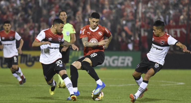 Superliga: Newells vs. Independiente (NA)