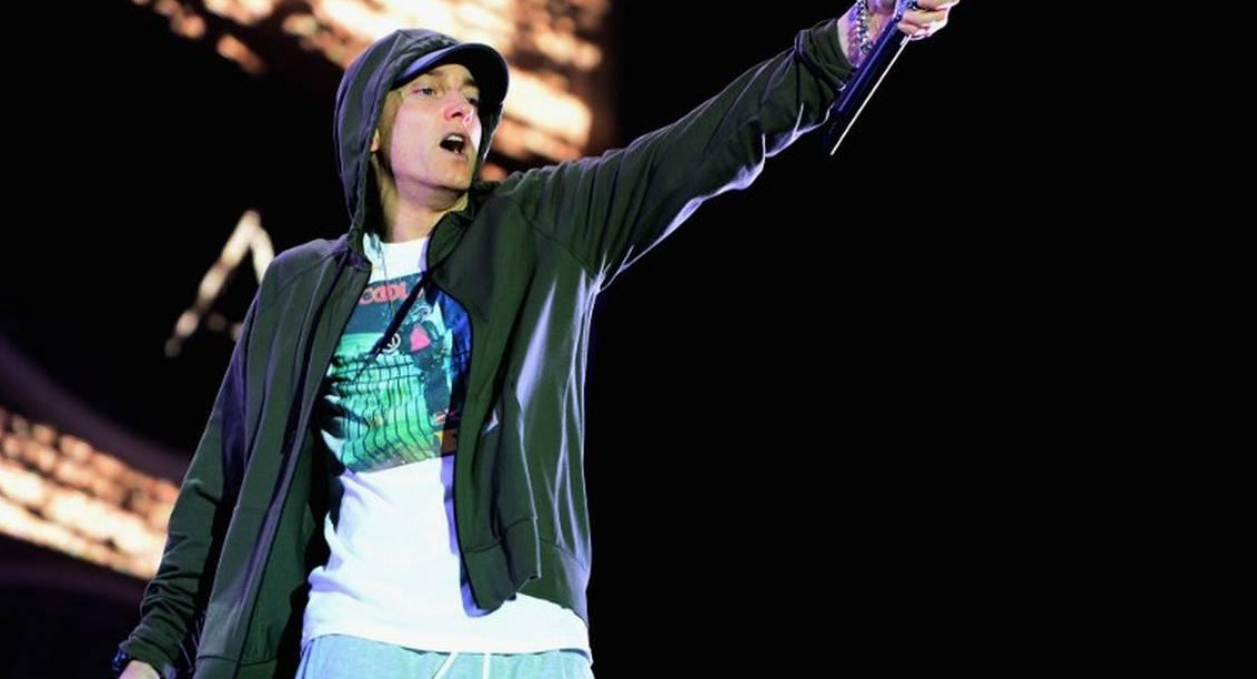 Kamikaze, de Eminem, bate récord
