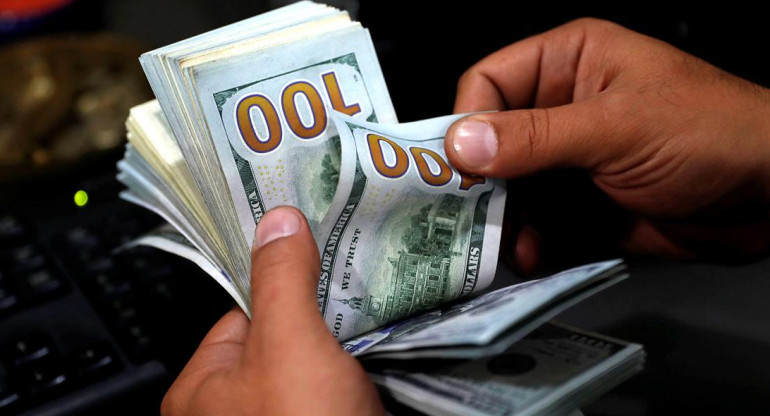 Dólares (Reuters)