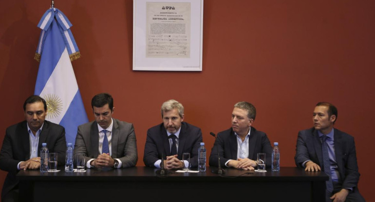 Reunión de Macri con Gobernadores: conferencia de prensa en Casa Rosada - NA