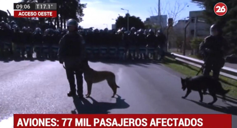 Protestas en el cuarto paro general contra el Gobierno de Macri (Canal 26)