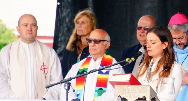 Arzobispo Agustín Radrizzani en misa por "Paz, Pan y Trabajo" en Lujan