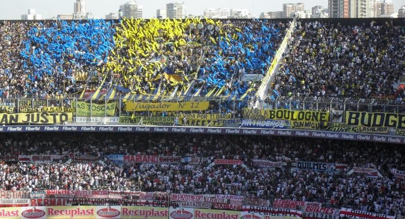 Hinchas de Boca en cancha de River