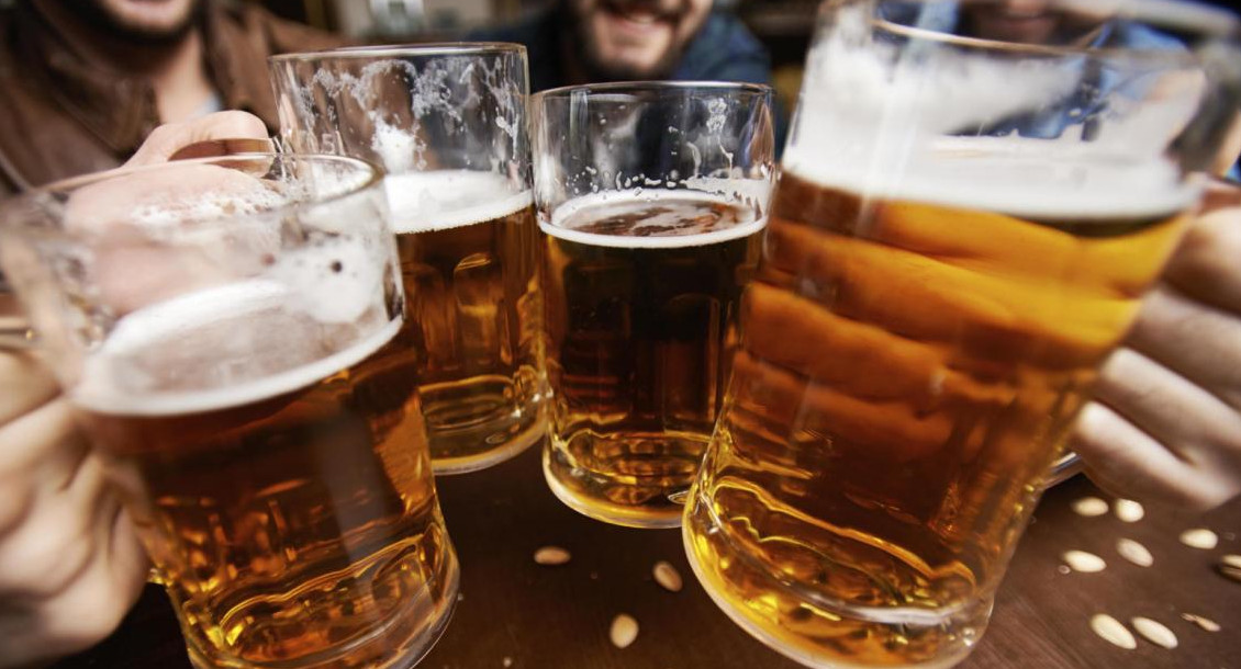 La ANMAT prohibió la venta de una cerveza y productos congelados