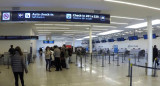 Viajes, aeropuerto de Ezeiza, turistas