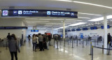 Viajes, aeropuerto de Ezeiza, turistas