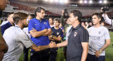 Marcelo Gallardo junto a jugadores de Boca en el Monumental